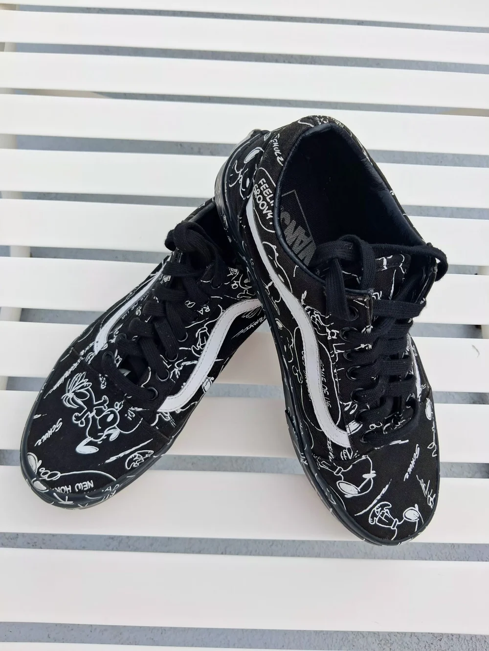 Vans X Peanuts Snoopy Old Skool SK8 White Graphic Lace-Up Unisex Sneakers M8W9.5